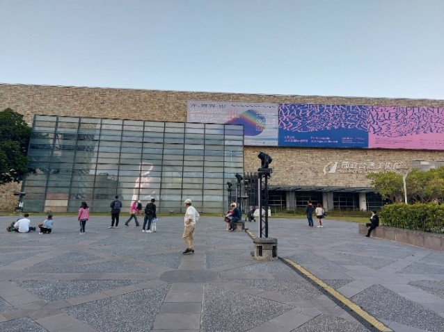 Read more about the article 進駐服務台中市「2022台灣國際光影藝術節-國美館戶外特展」
